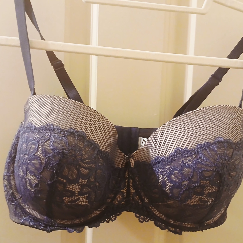 Maidenform Navy Lace Underwire Bra